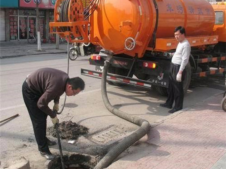 海港清掏化粪池，健康生活从这里开始